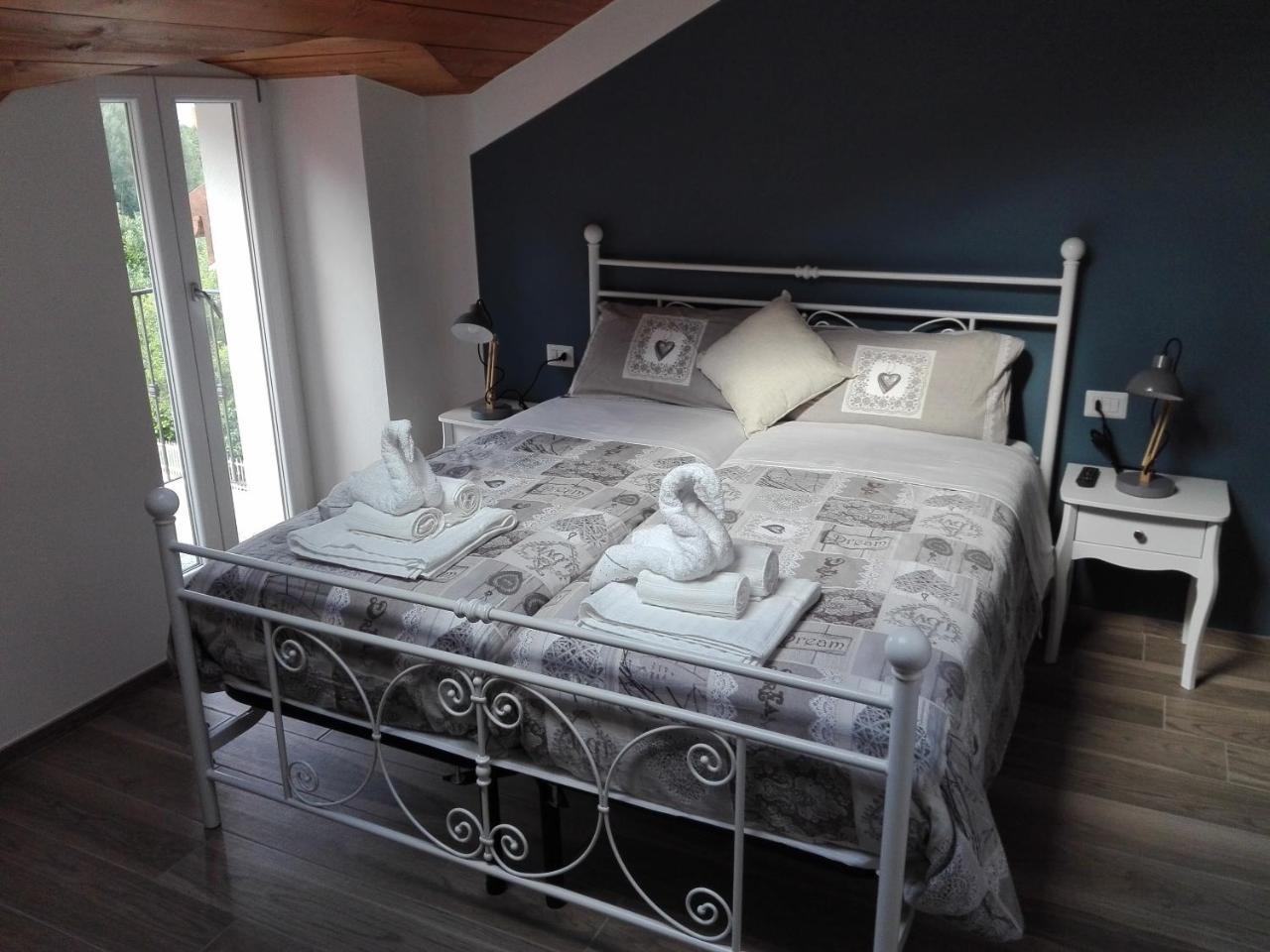 Eden Bed and Breakfast Cannobio Exteriör bild